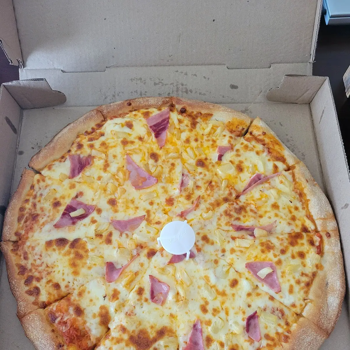 Large Hawaiin Pizza