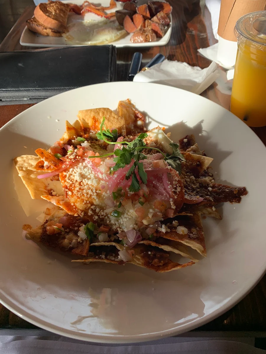 Chilaquiles Rojos