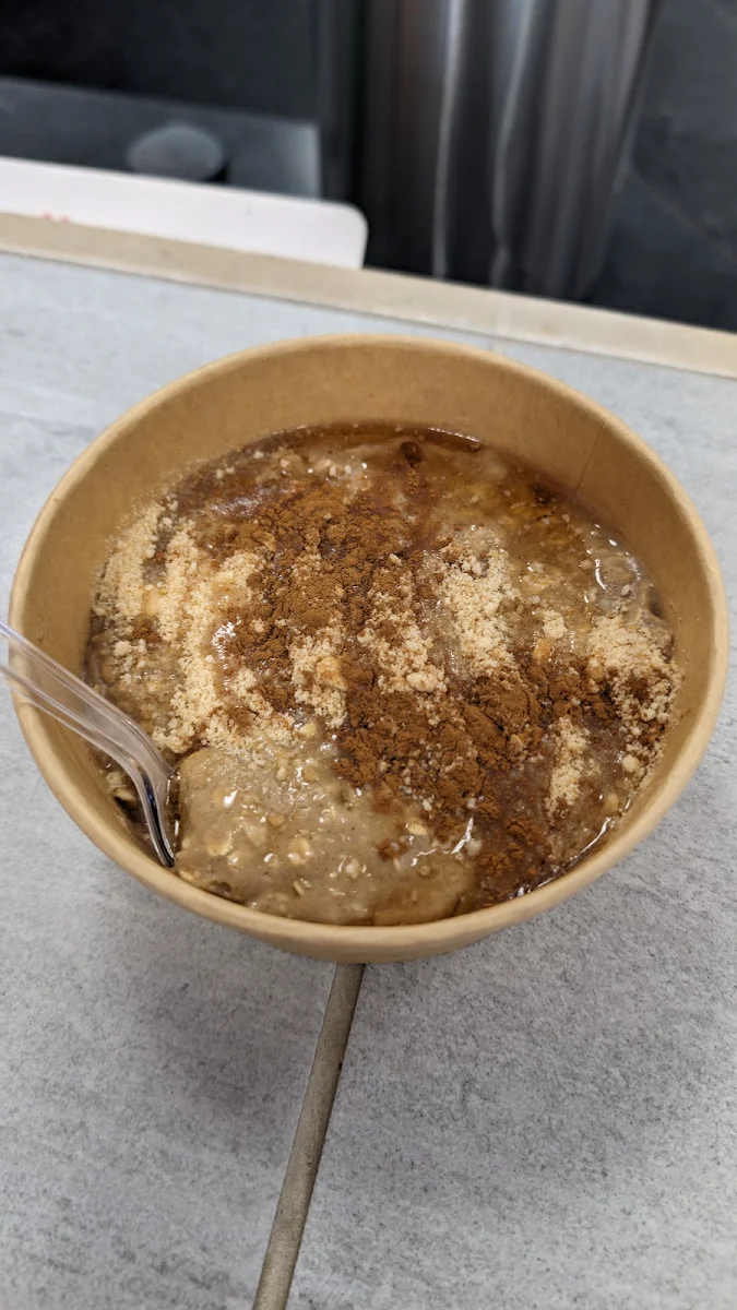 Cinnamon Roll Protein Oats