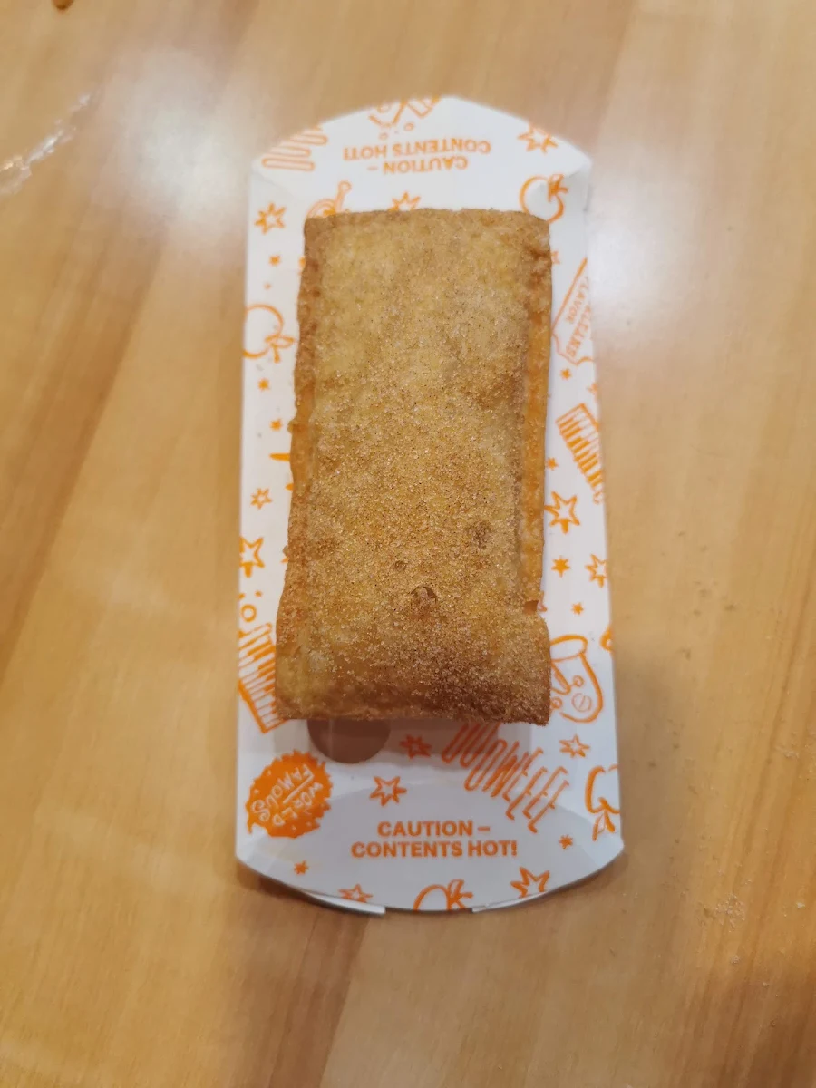 Cinnamon Apple Pie, Popeyes Louisiana Kitchen