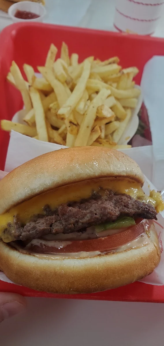 Cheeseburger Menü