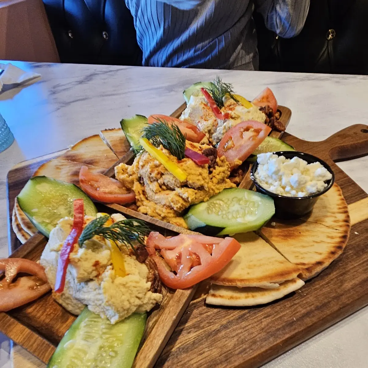 Hummus Platter V