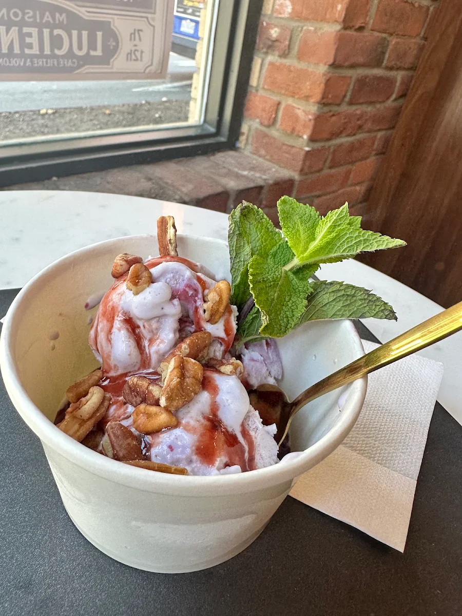 Highlights, Café Maison Lucienne Café St Joseph