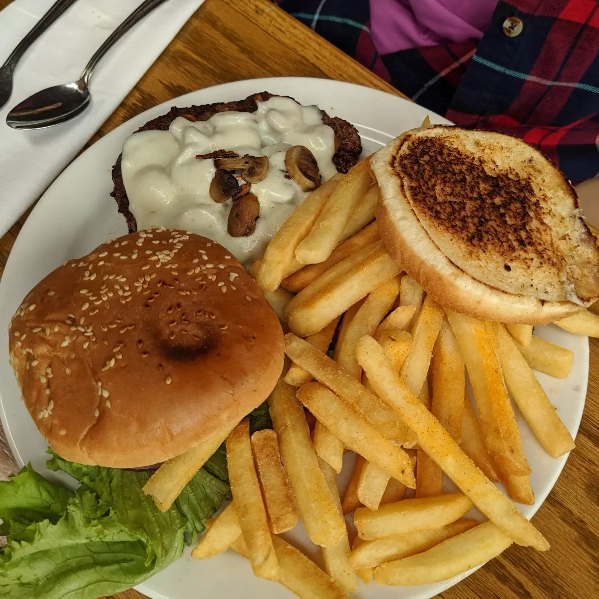 M&M Burger