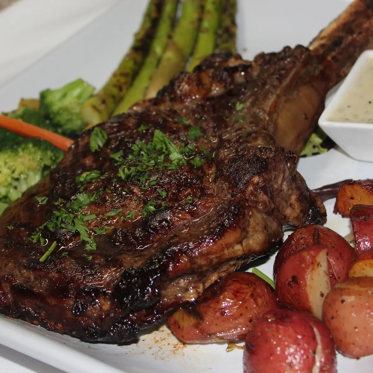 Tomahawk Steak Al Pepe Verde