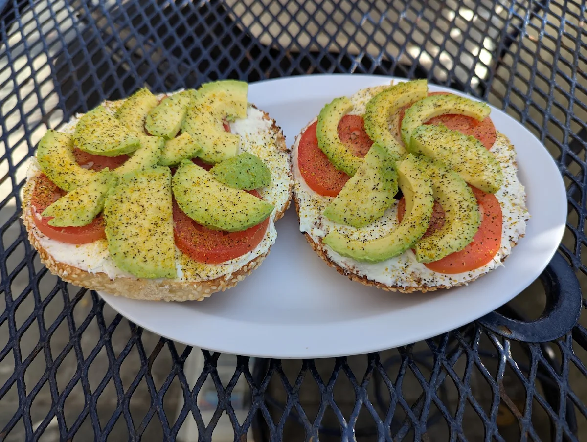 Hummus Bagel