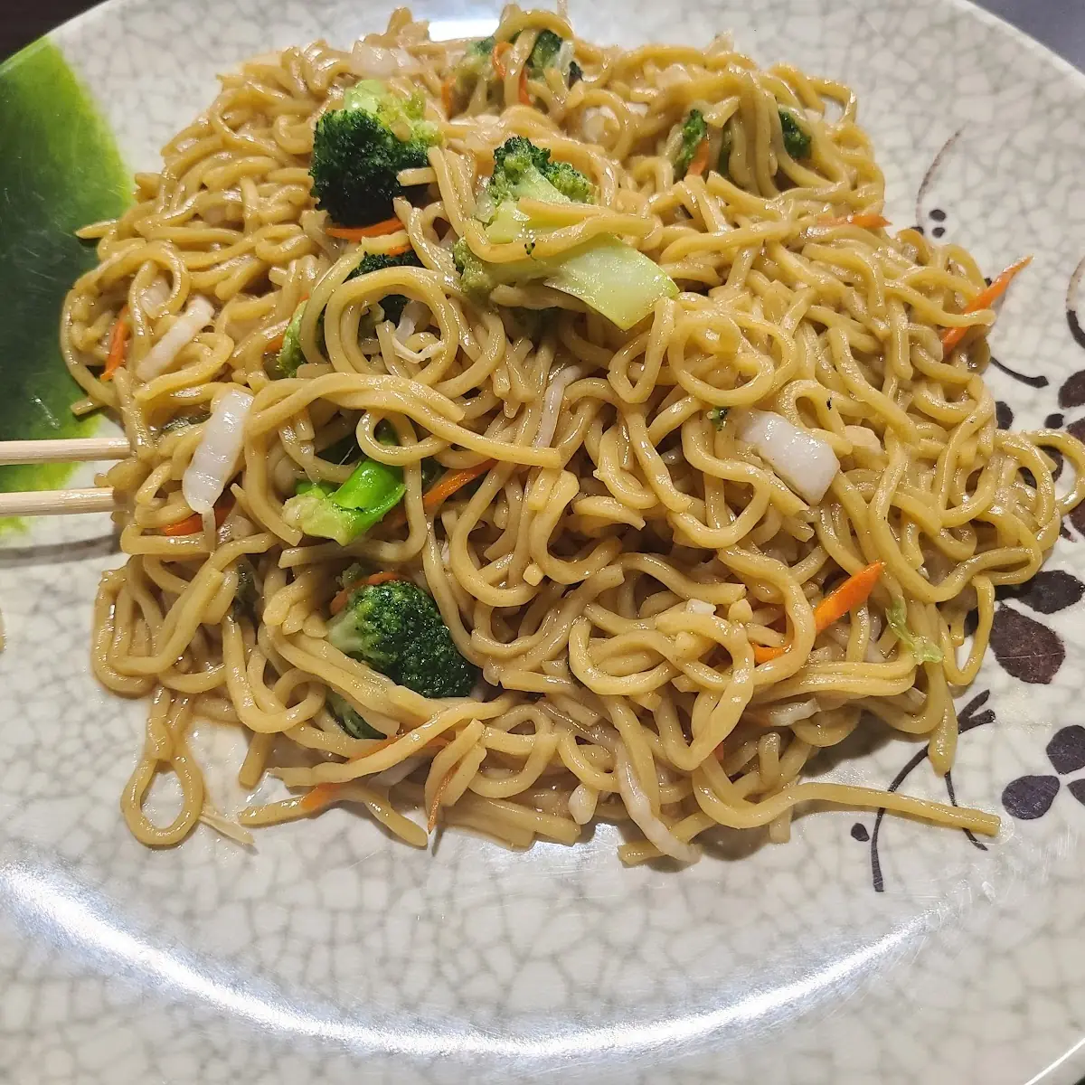 Vegetable Lo Mein