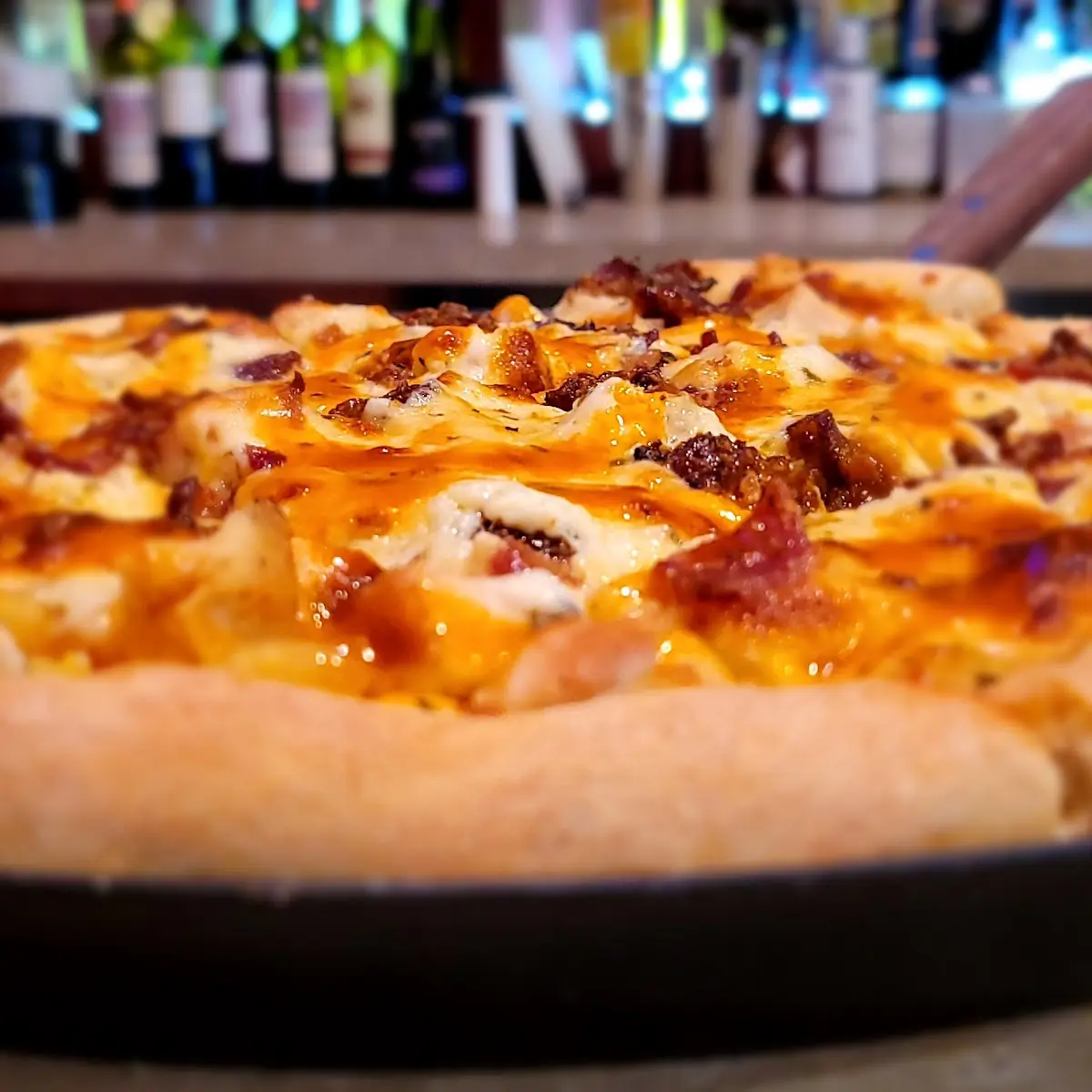 Buffalo Mac and Cheese Pizza