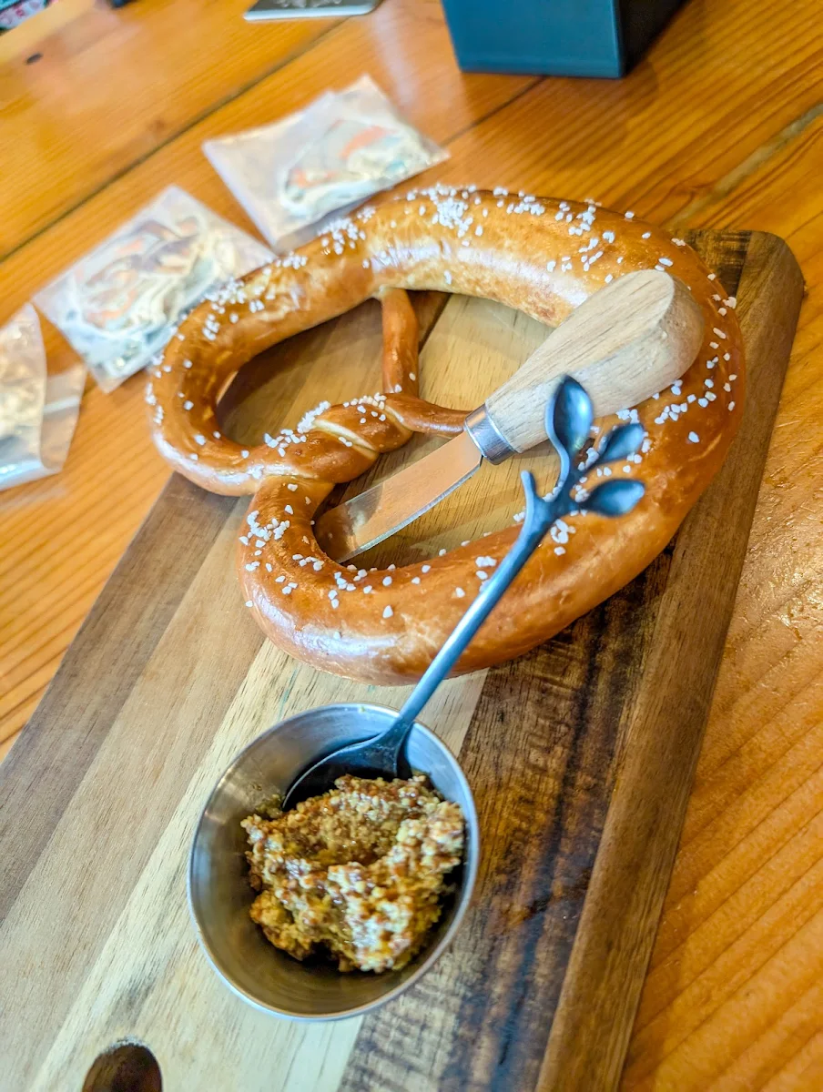 Cottage Pretzel