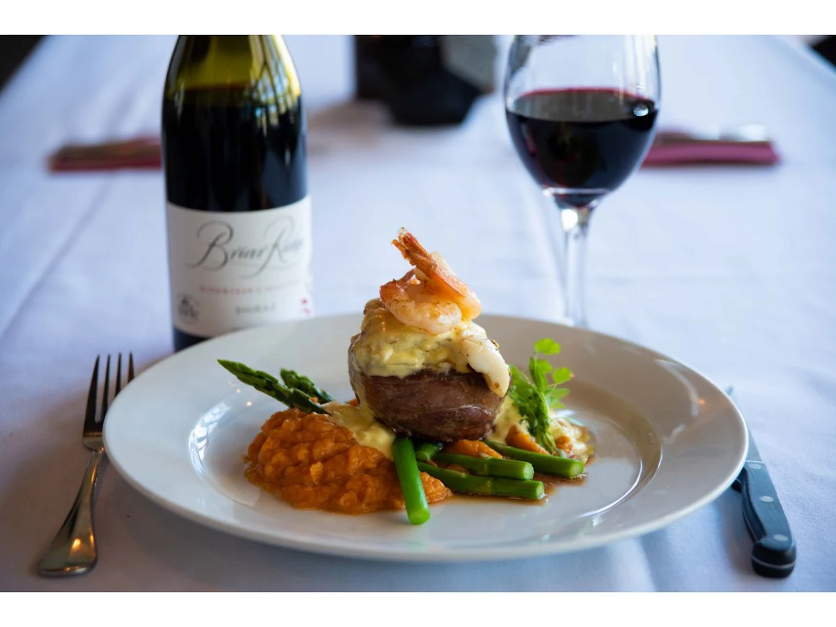 Highlights, Briars Restaurant