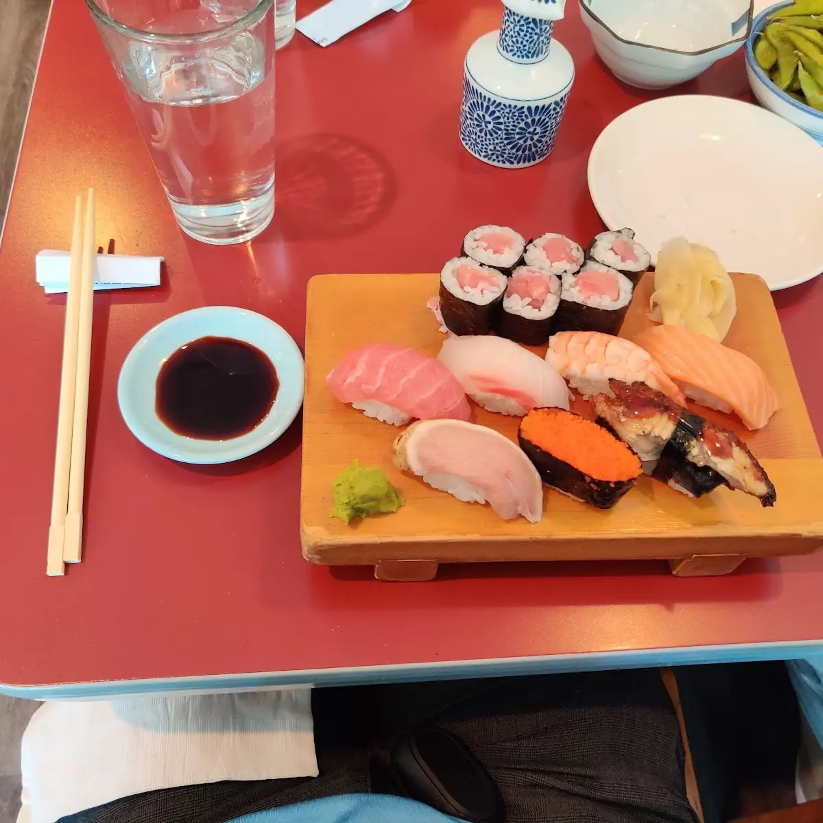 Jo Sushi with Tuna Roll