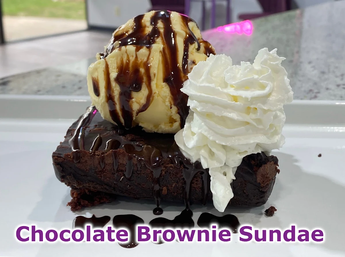 Chocolate Brownie Sundae★
