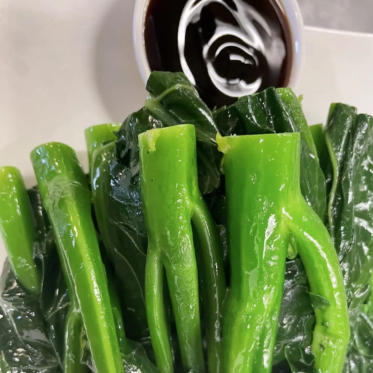Steamed Chinese Broccoli with Oyster Sauce