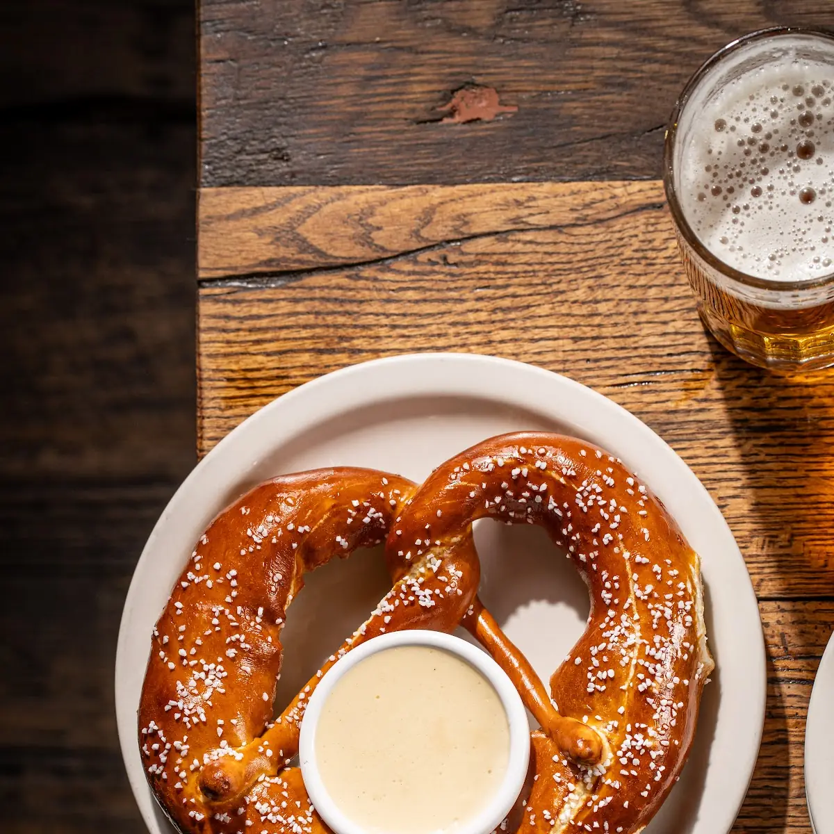 Giant Pretzel with Bier Cheese