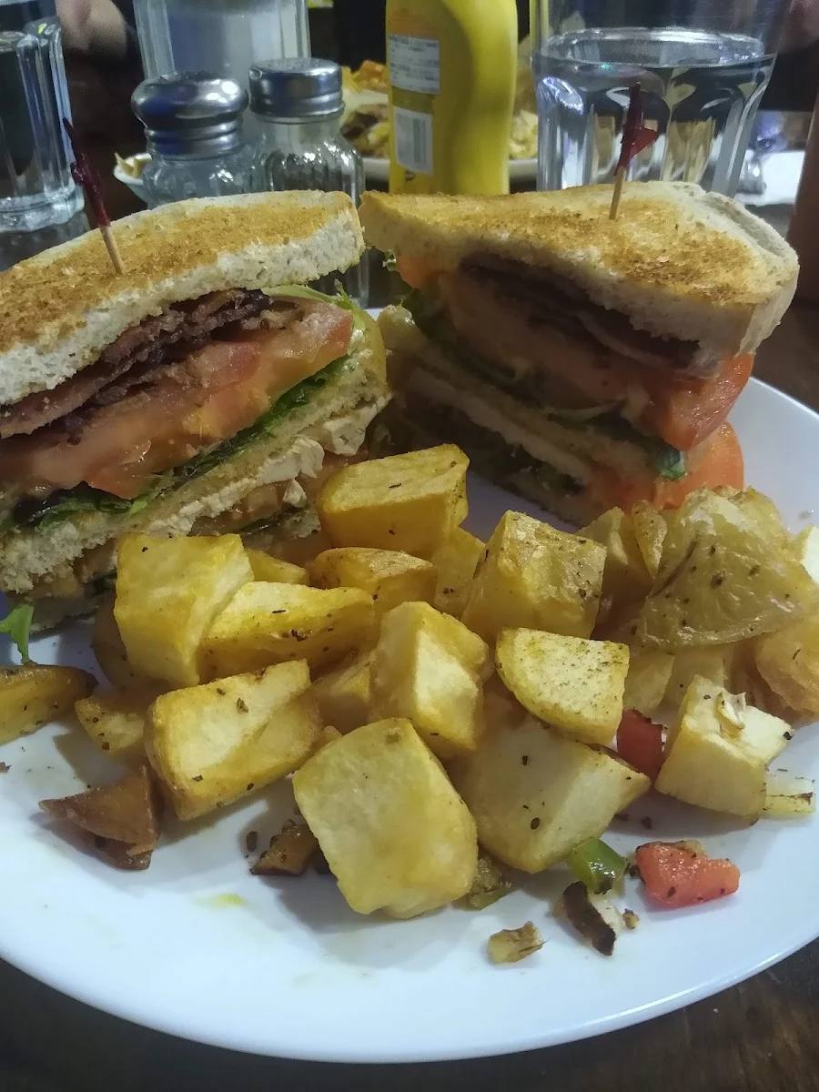 Club House Sandwich, Knight Street Cafe