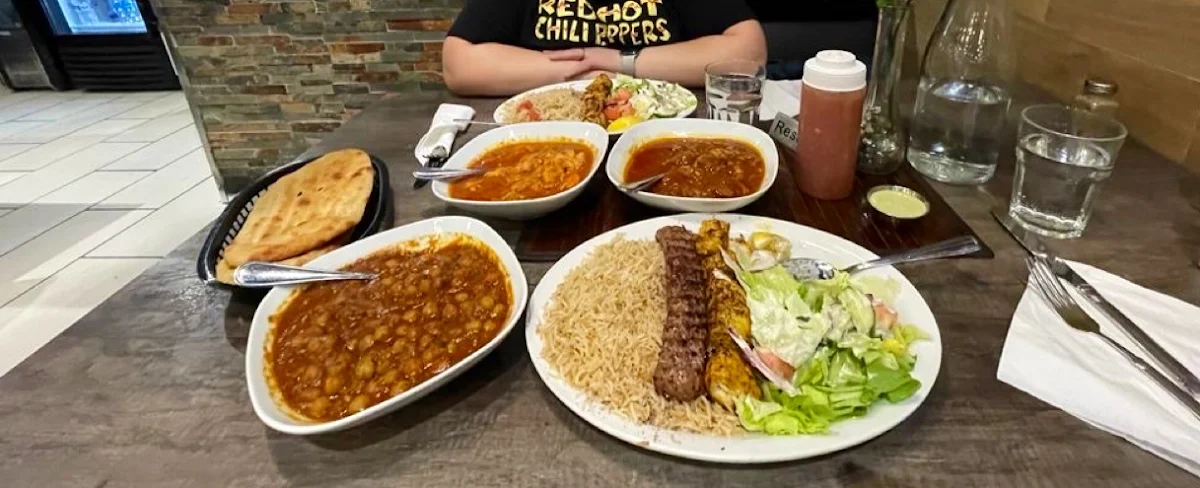 Chicken & Beef Corma’S & Fresh Naans