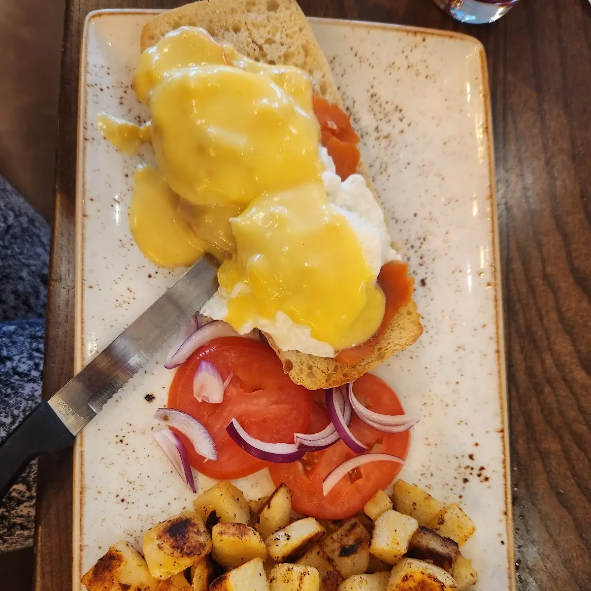Salmon Benedict