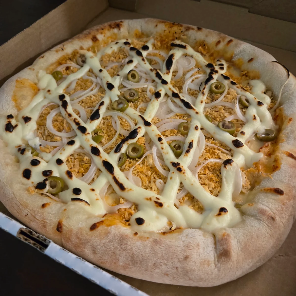 Frango Com Catupiry Portuguesa, Hey Brazilian Pizza