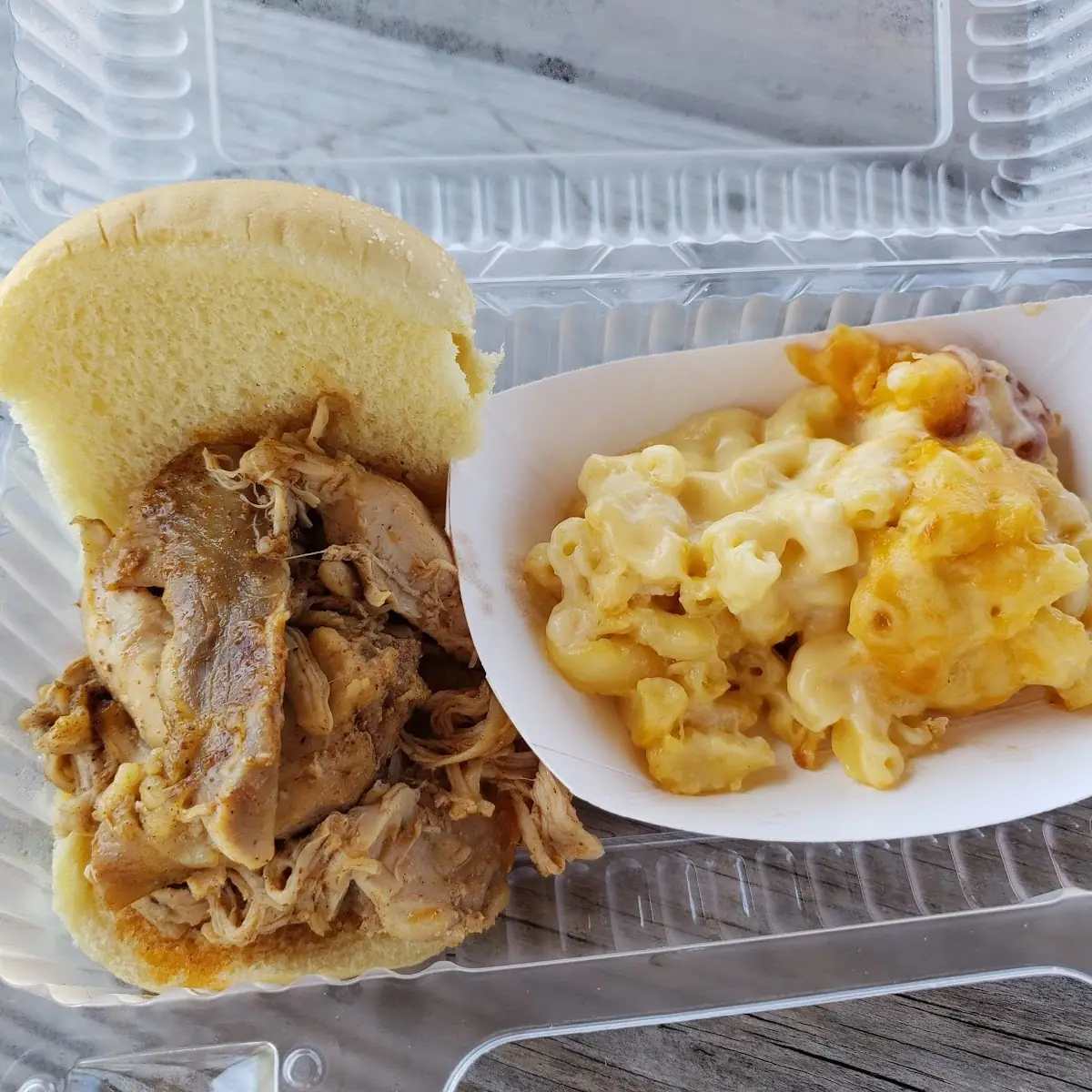 Kids Chicken Sandwich with Mac & Cheese