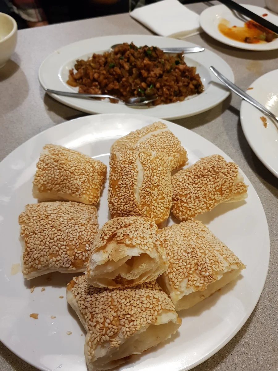 Highlights, Beijing House Restaurant (Relocated as Dumpling Inn Restaurant)