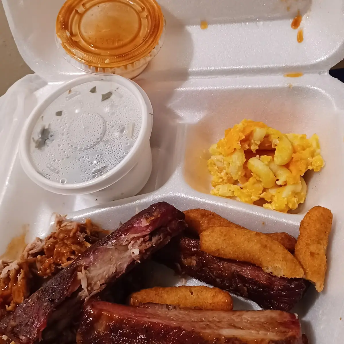 Aaron's BBQ Rib Basket with or Without BBQ Sauce 3-4 Ribs 6-7 Ribs