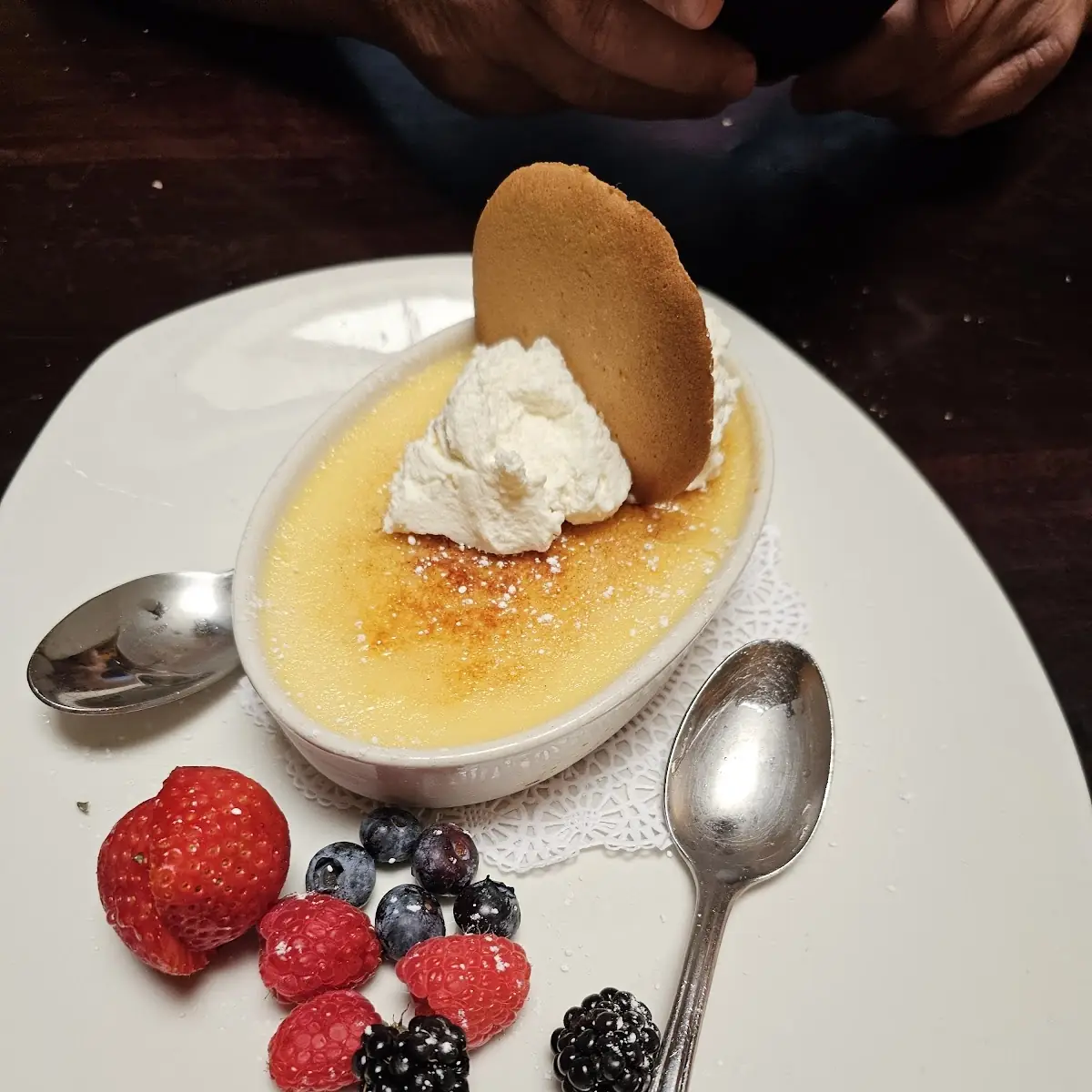 Crème Brulée with Fresh Fruit