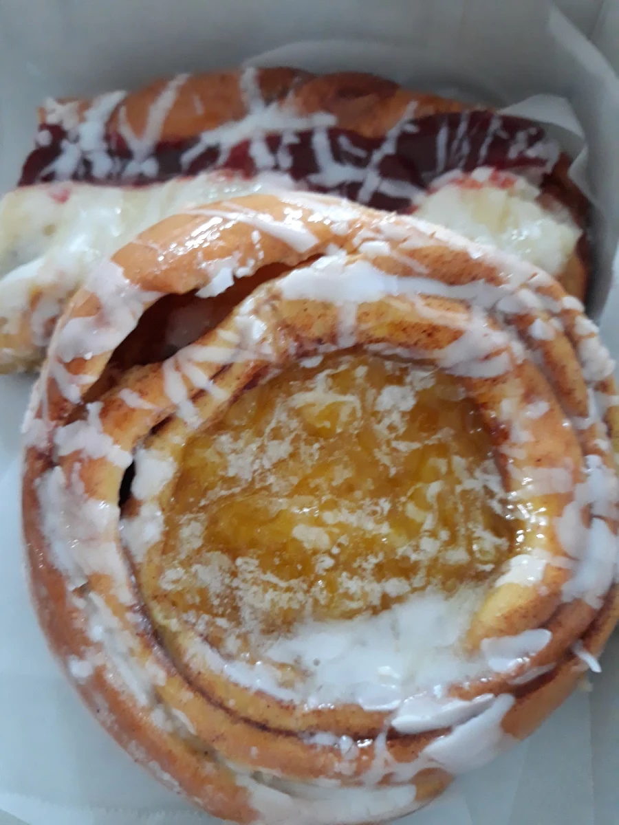 Cinnamon Roll with Pineapple Cake