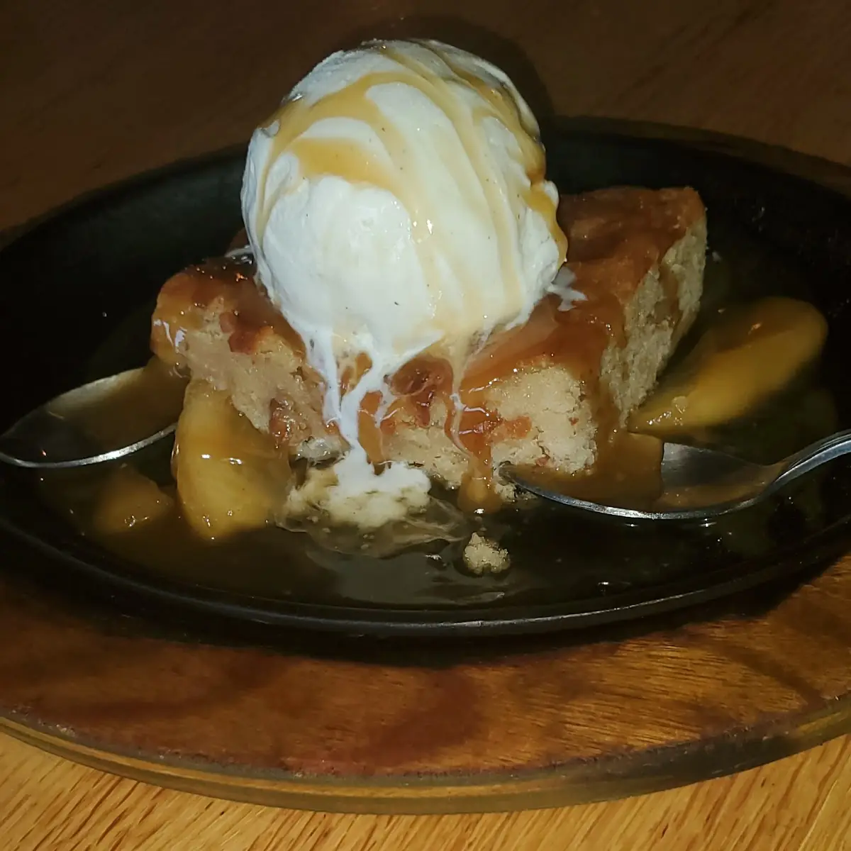 Sizzlin' Caramel Apple Pie
