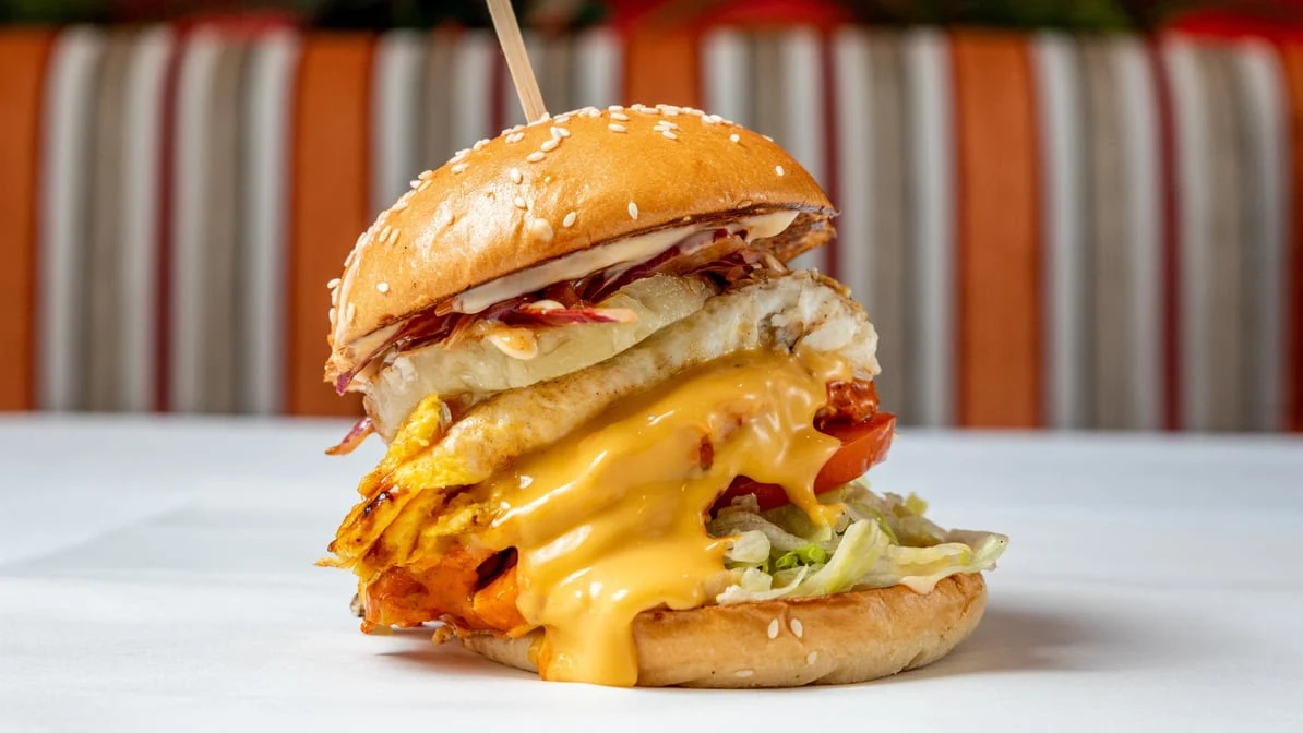 Highlights, Zambeekas Restaurant