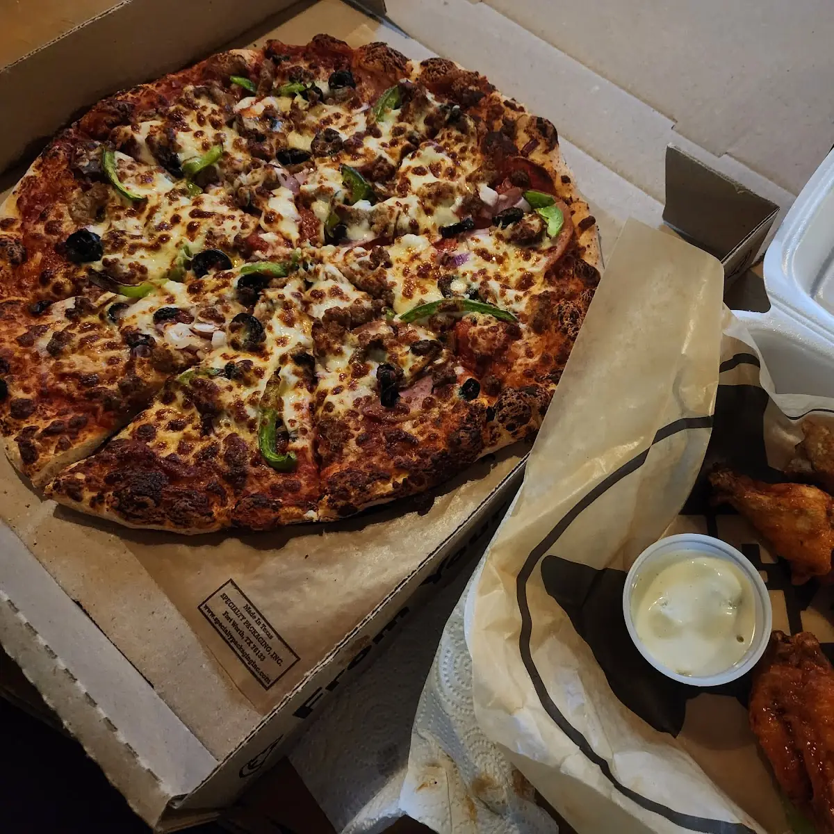 Suprema & 4 Buffalo Wings