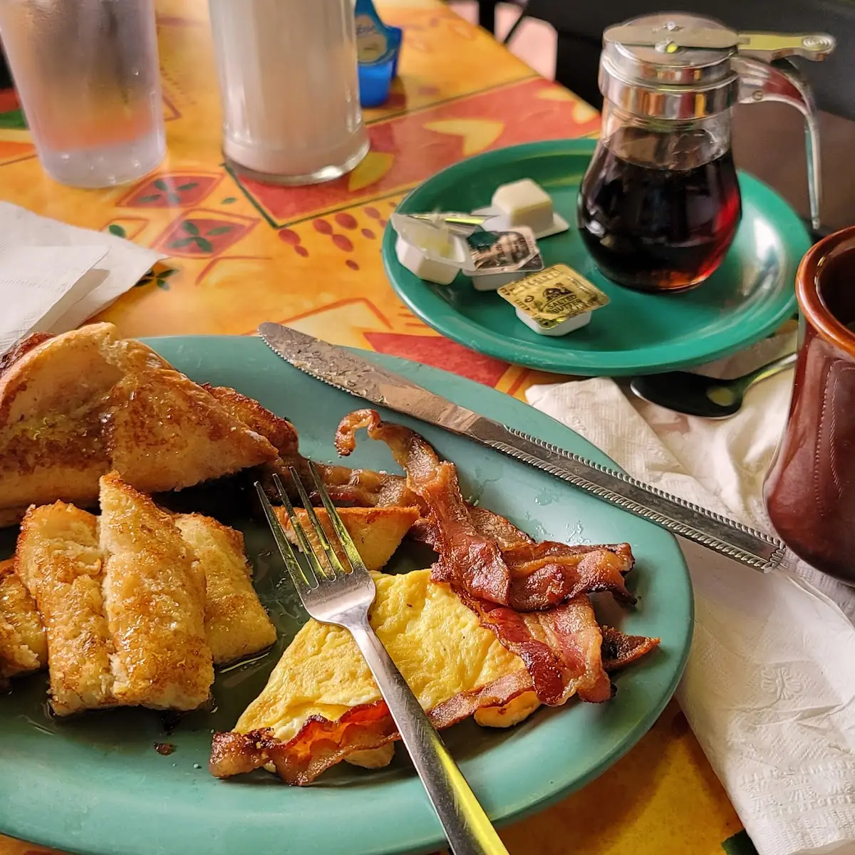 Two French Toast w 2 Bacon & 1 Egg