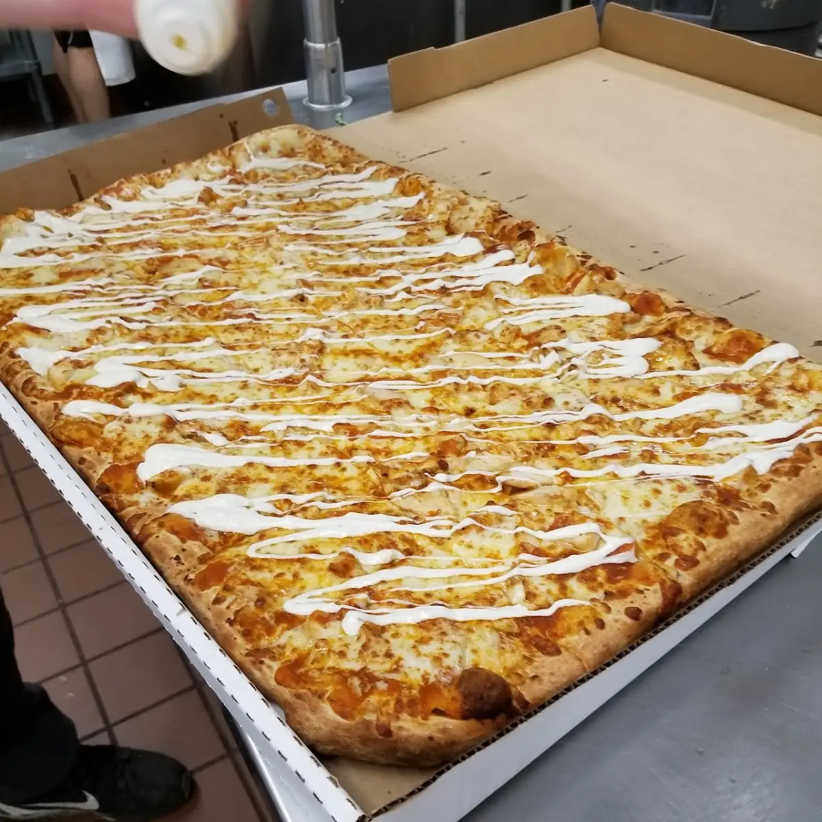 16" Medium Ranch Chicken Pizza