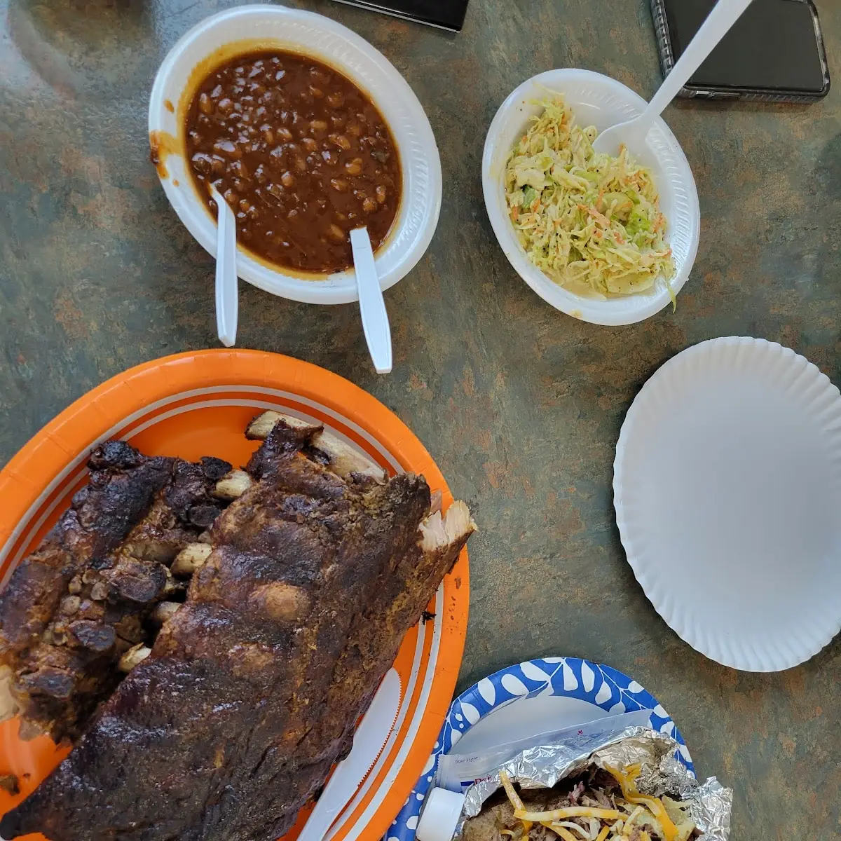 Ribs with Coleslaw and Baked Beans