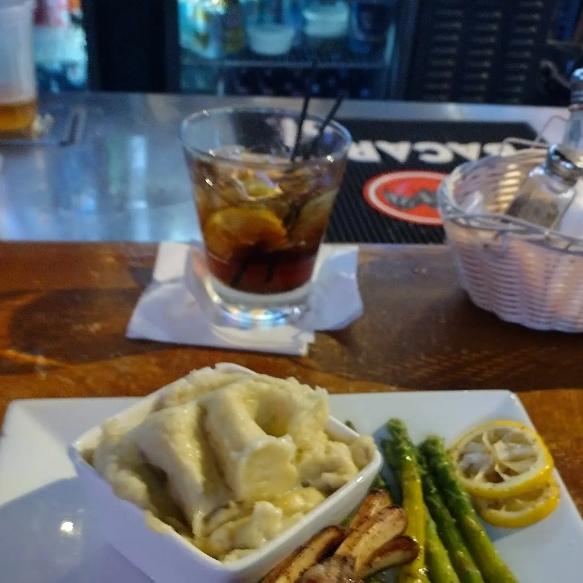 Lamb Chops with Asparagus and Mashed Potatoes