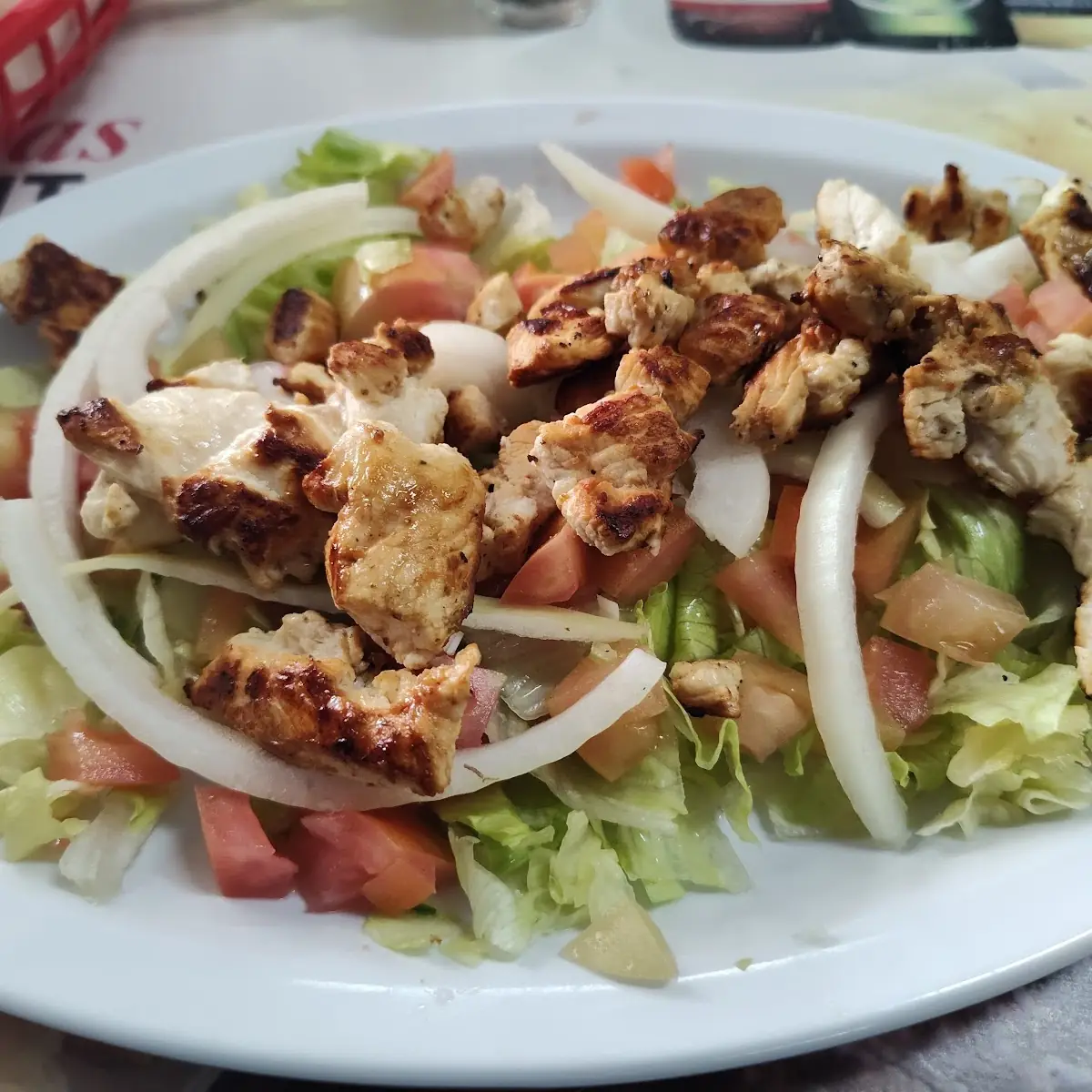 E4  Salad Lettuce Tomato and Onion