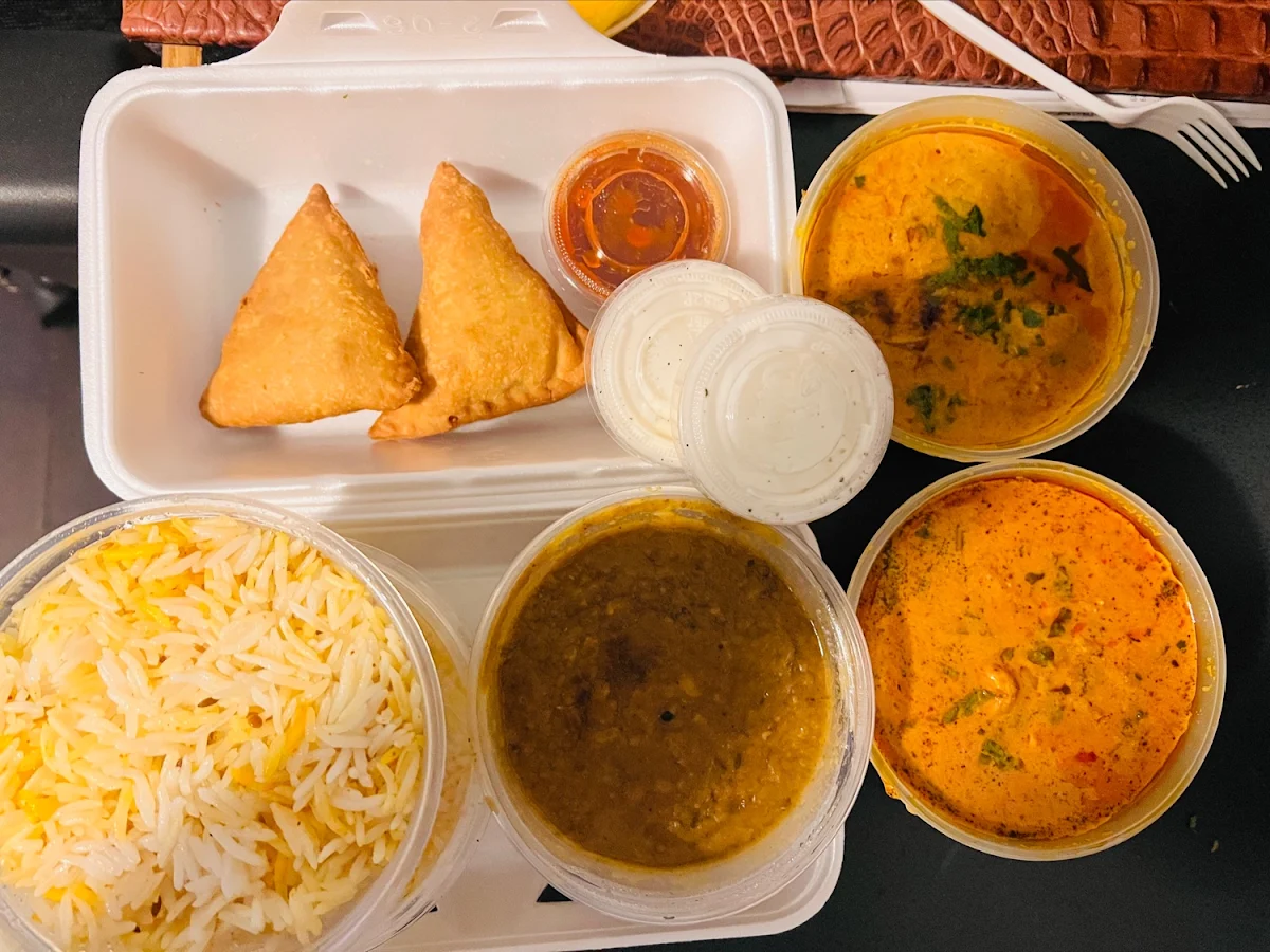 Veggie Samosas with Chutney