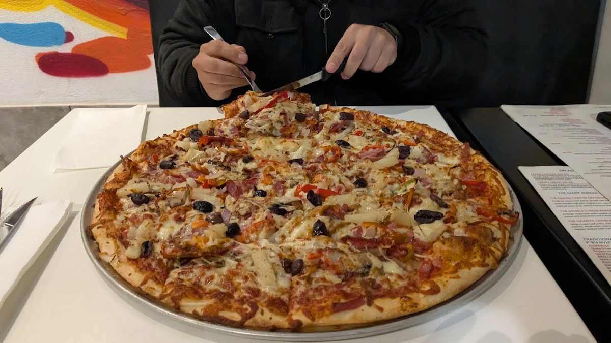 Lamb Yiros Pizza, Texas Diner