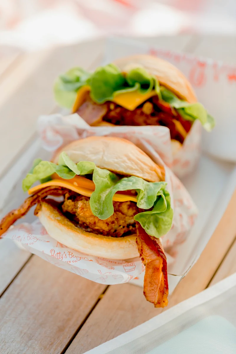 Highlights, Betty's Burgers