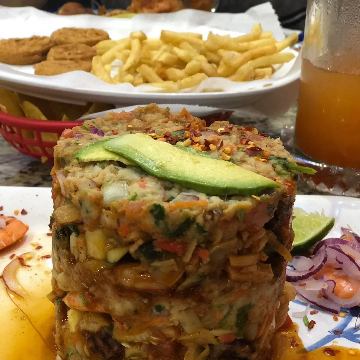 Torre de Mariscos El Patron