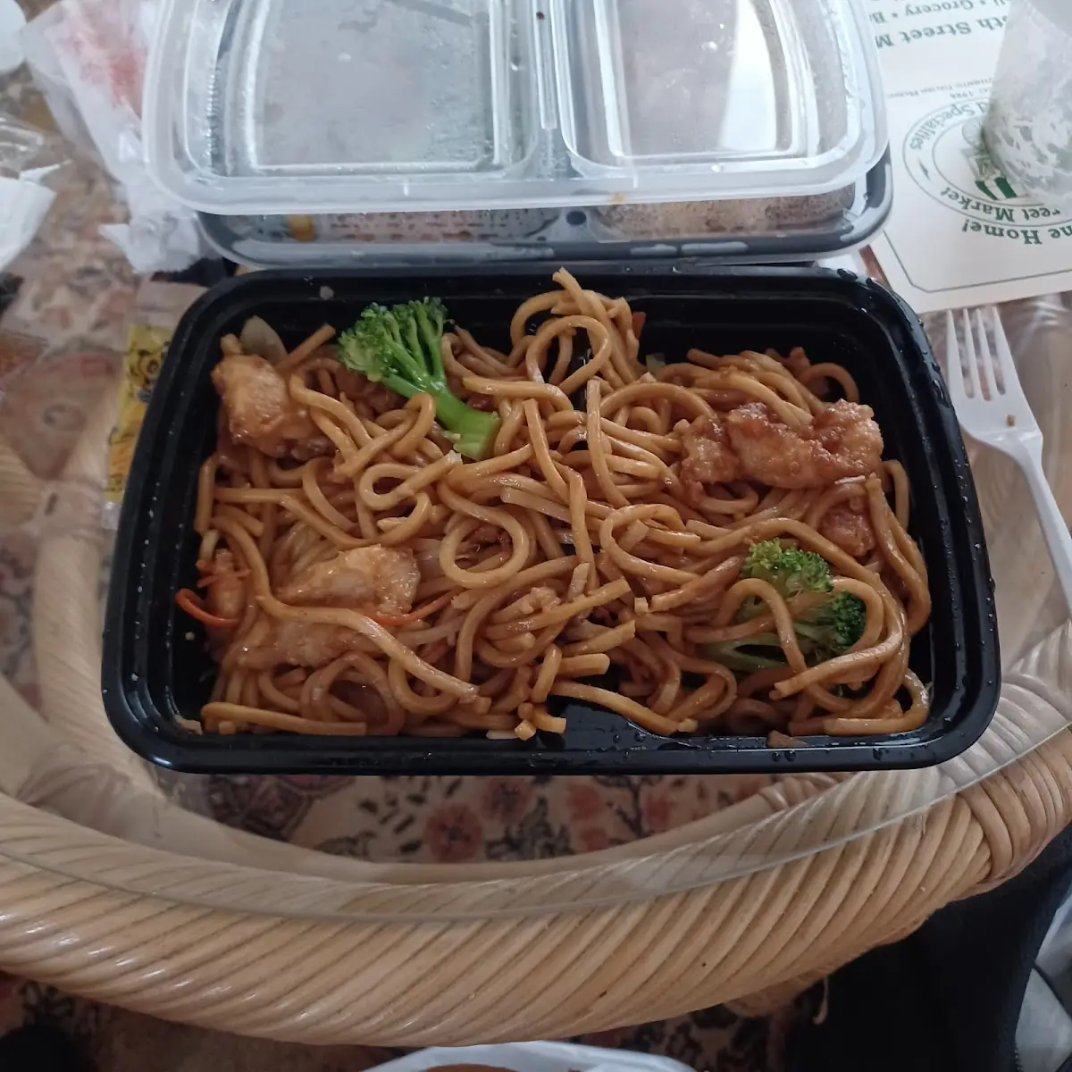 Chicken Lo Mein Noodles