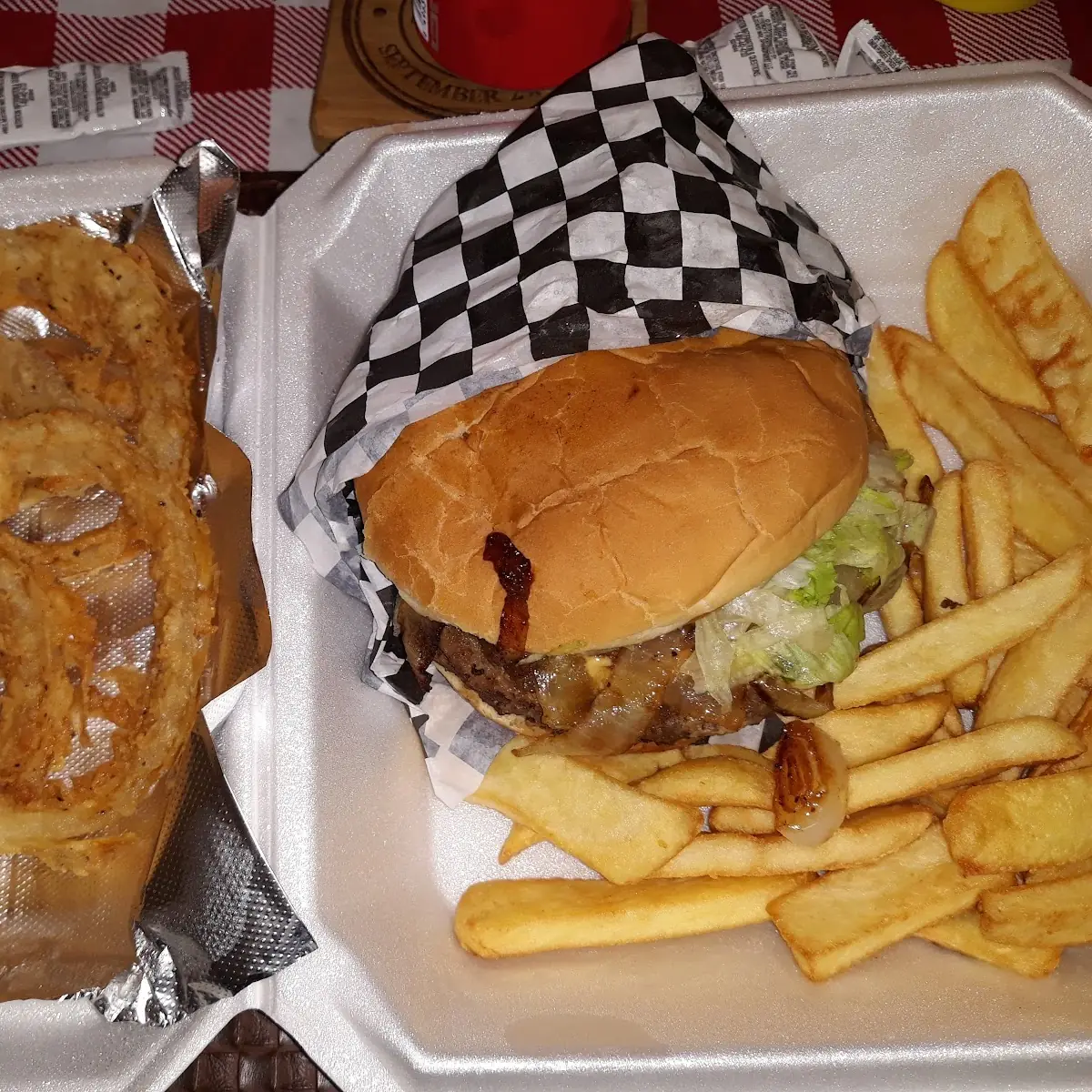 Cheeseburger and Onion Rings