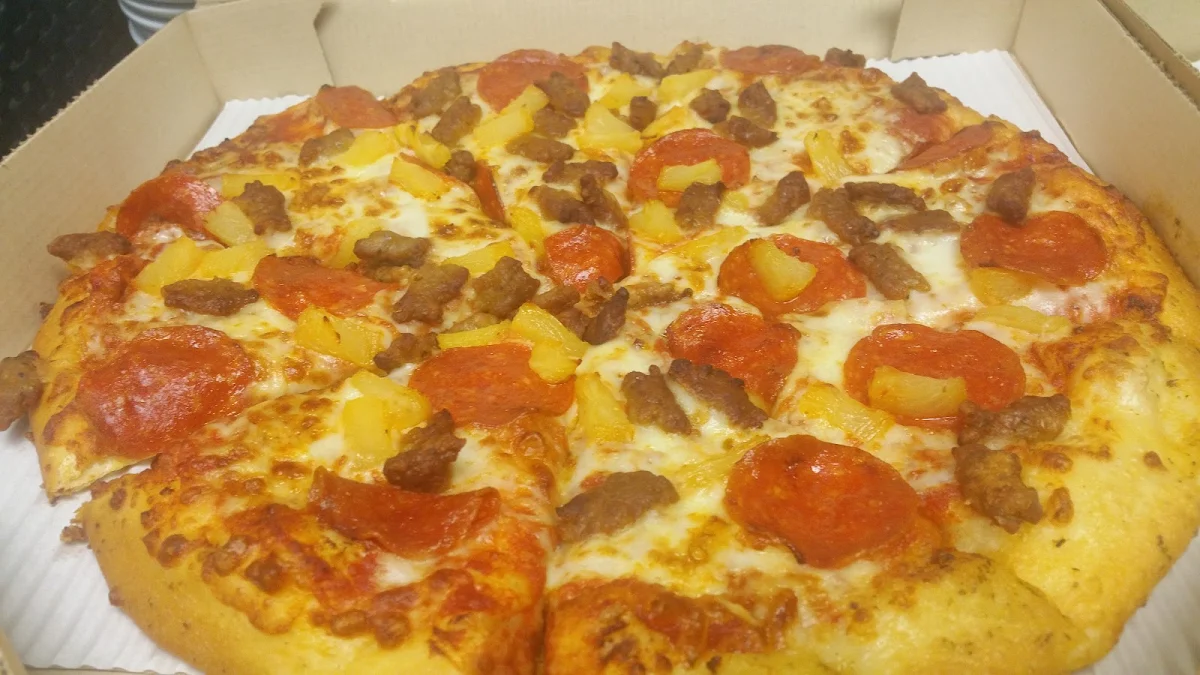 3 Item Hand Tossed Pizza