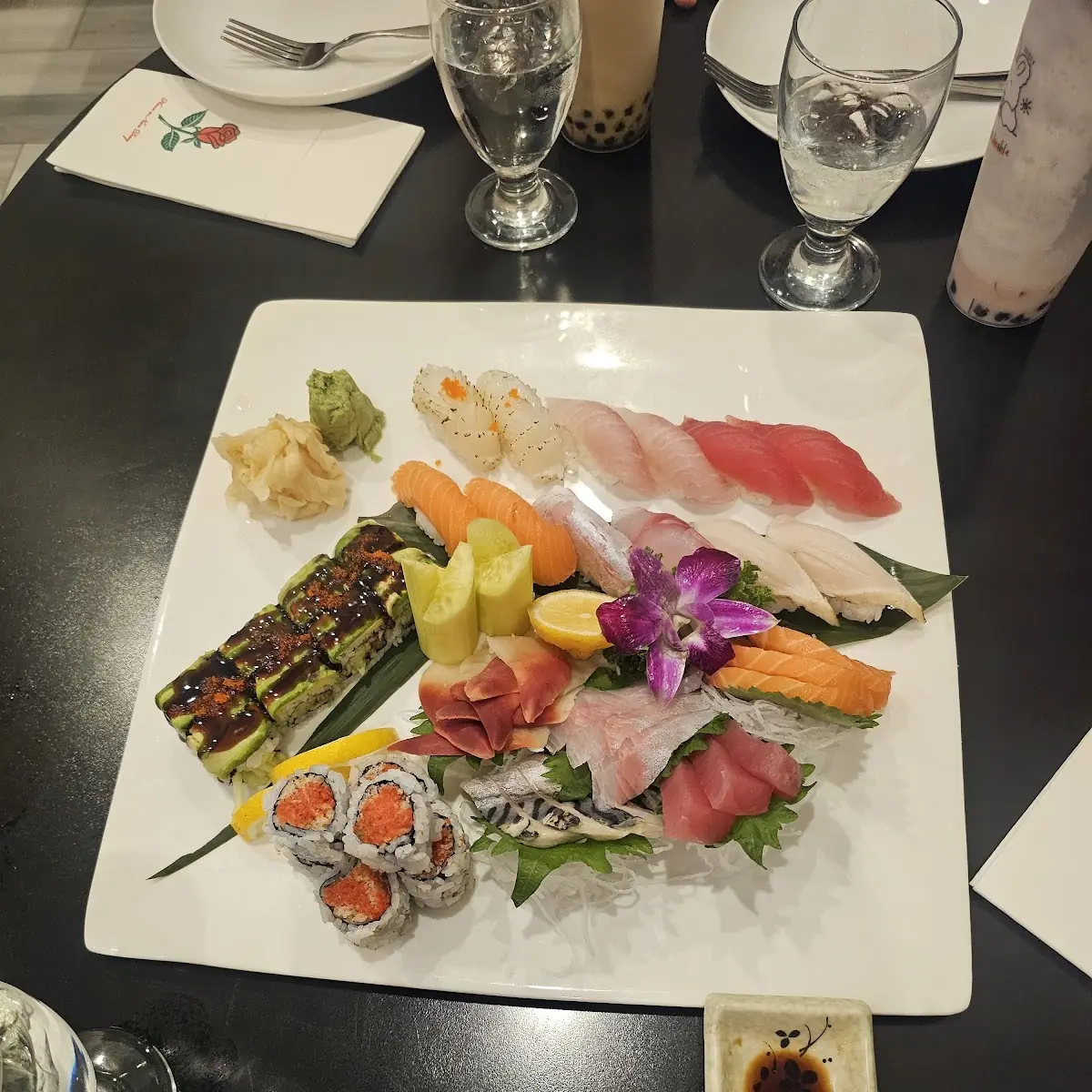 Sushi & Sashimi Combo