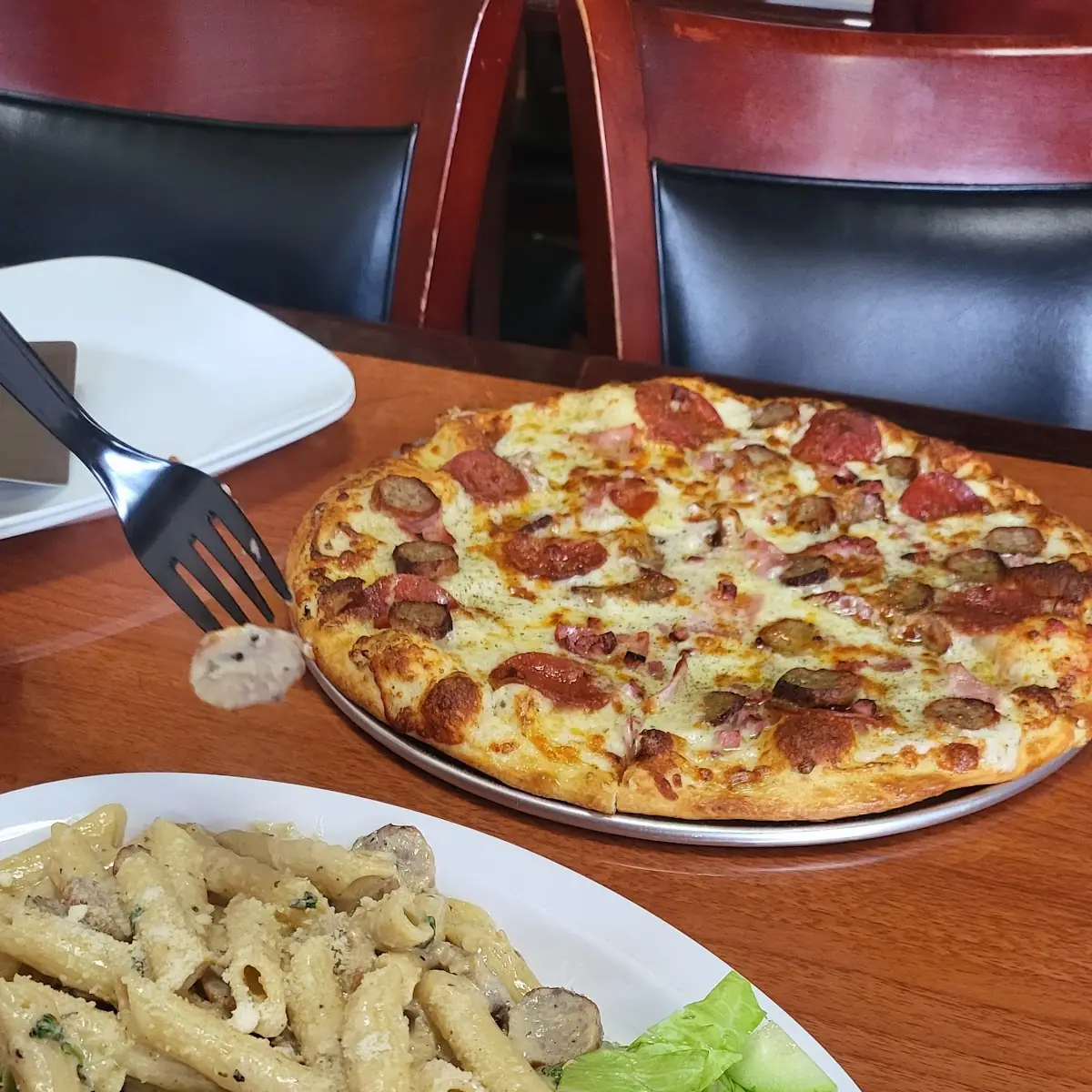 Meat Lovers Pizza with White Sauce