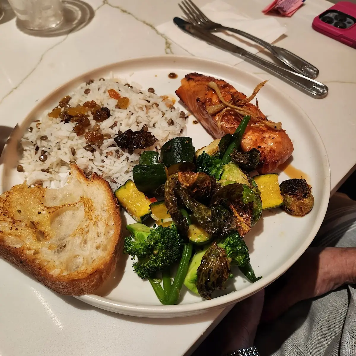 Honey Ginger Salmon Entrée