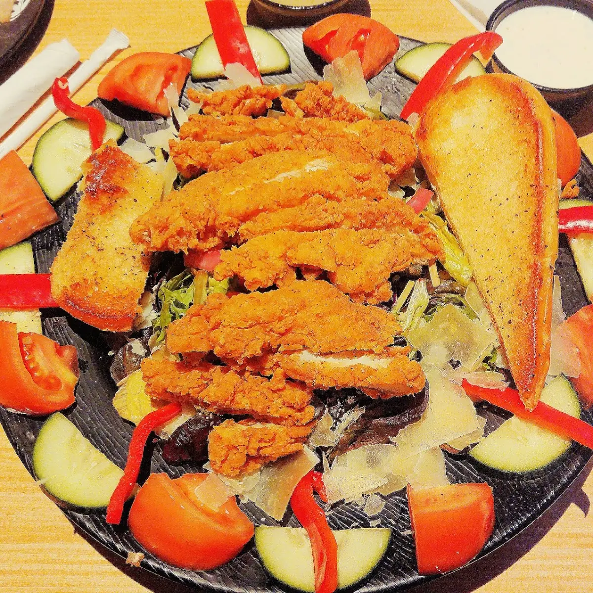 Crispy Chicken Garden Salad