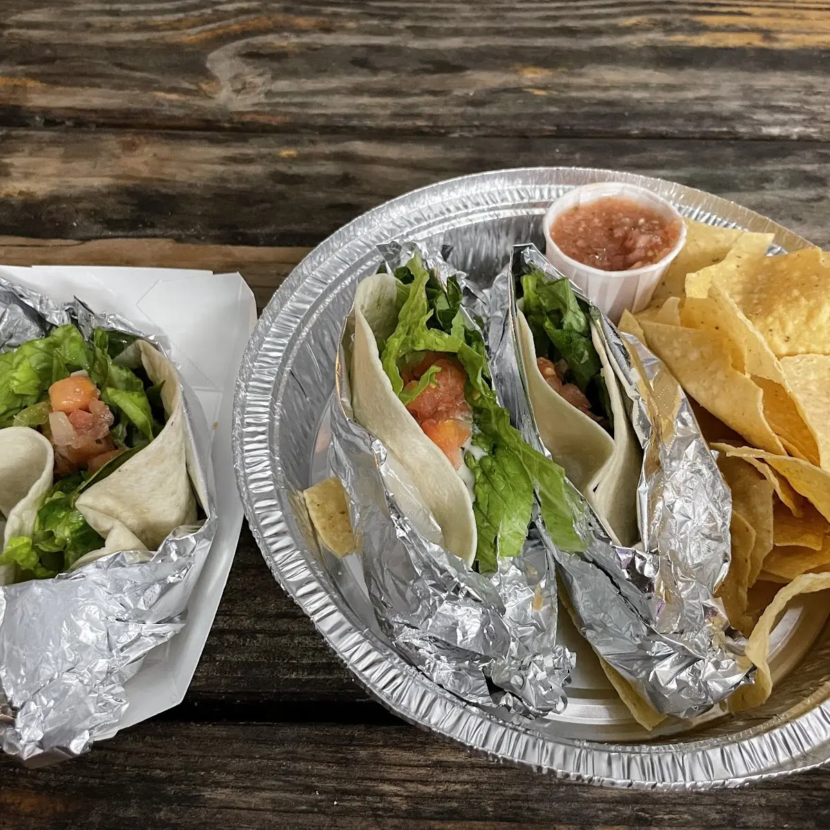 Fish Tacos Chips & Salsa