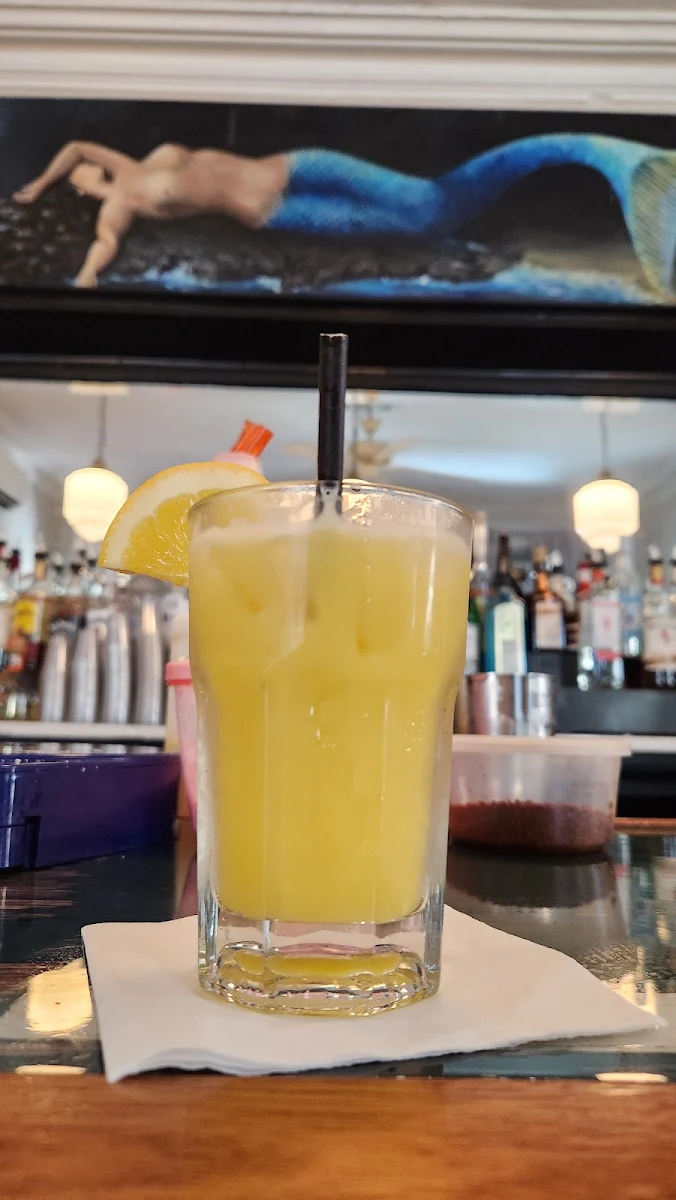 Screwdriver with Vanilla Vodka Taste Like a Creamsicle