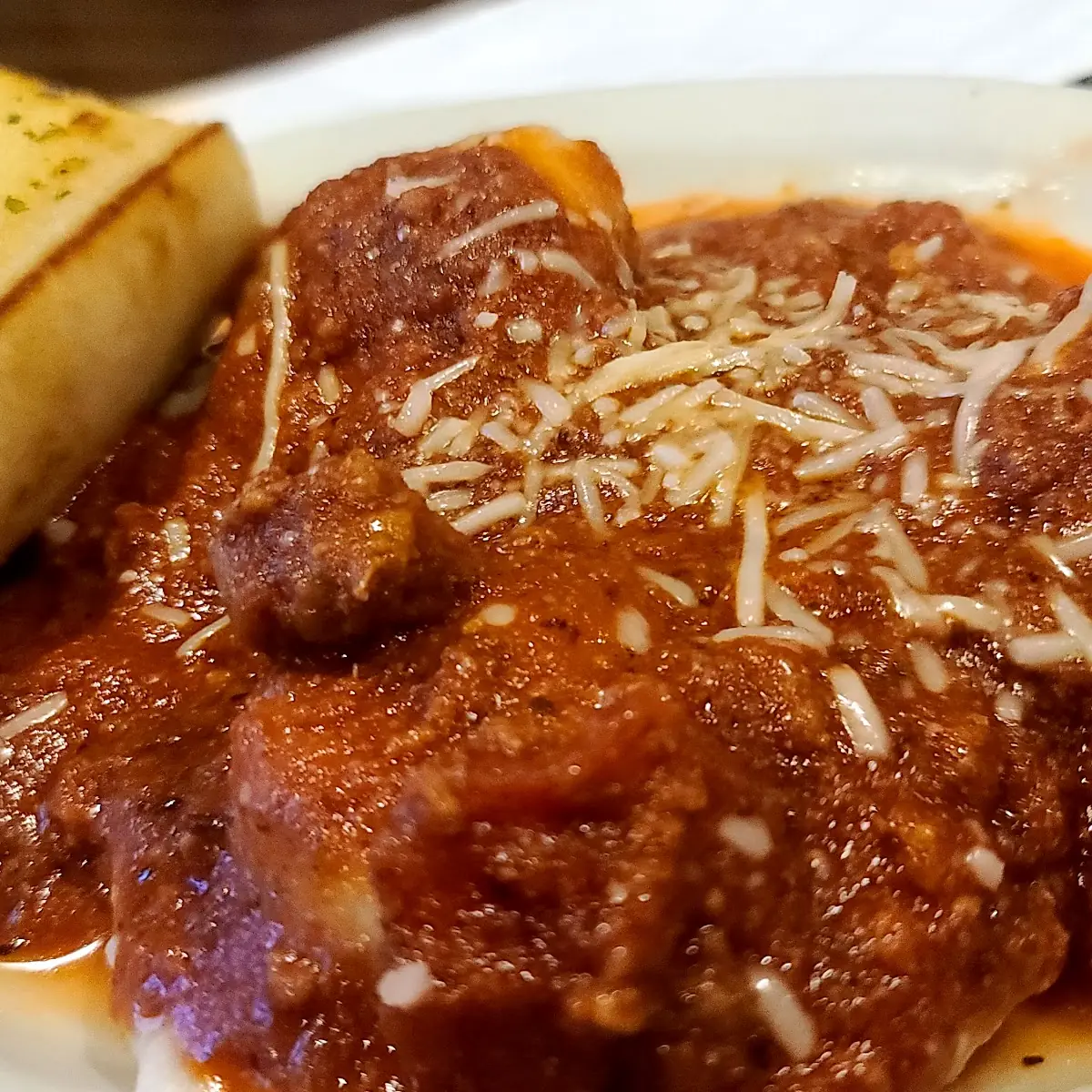 Spaghetti Dinner & Garlic Bread