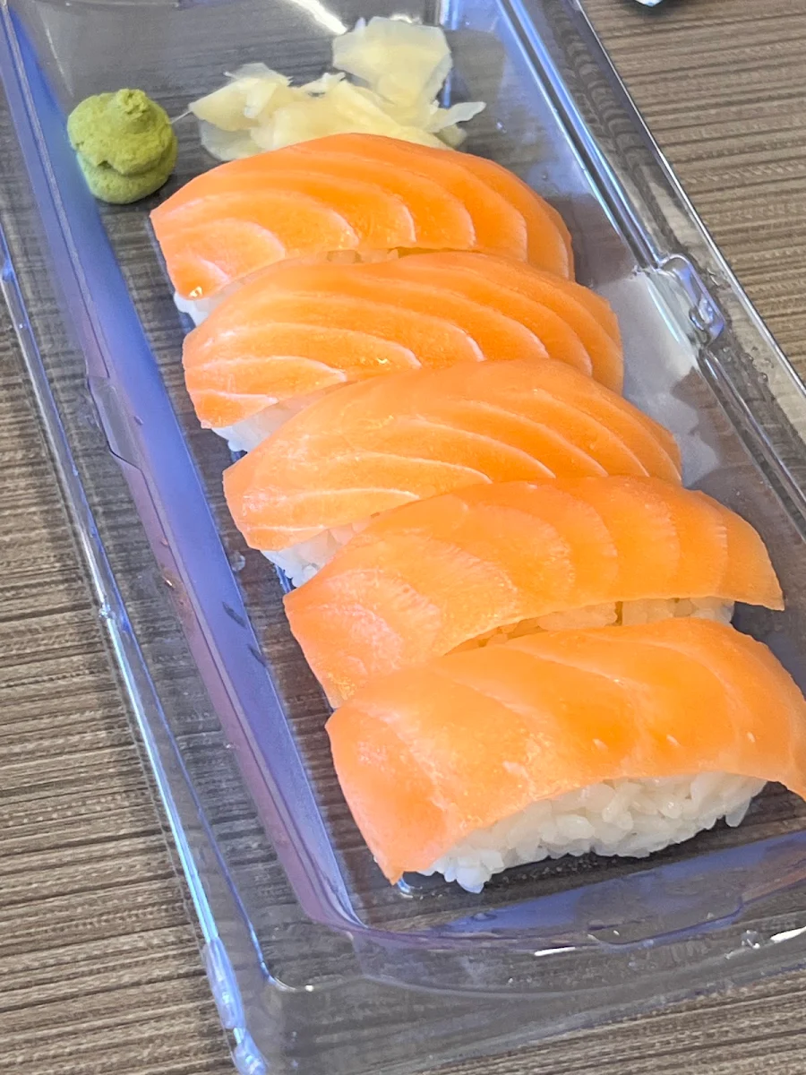 Salmon Sushi